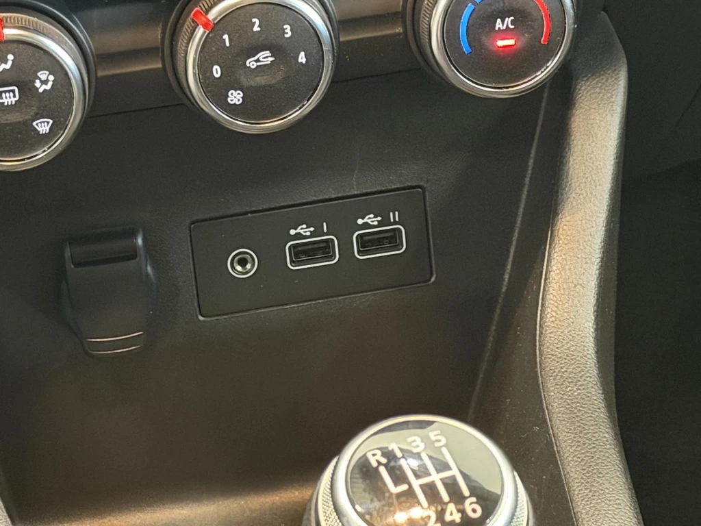 Renault Clio – foto 24