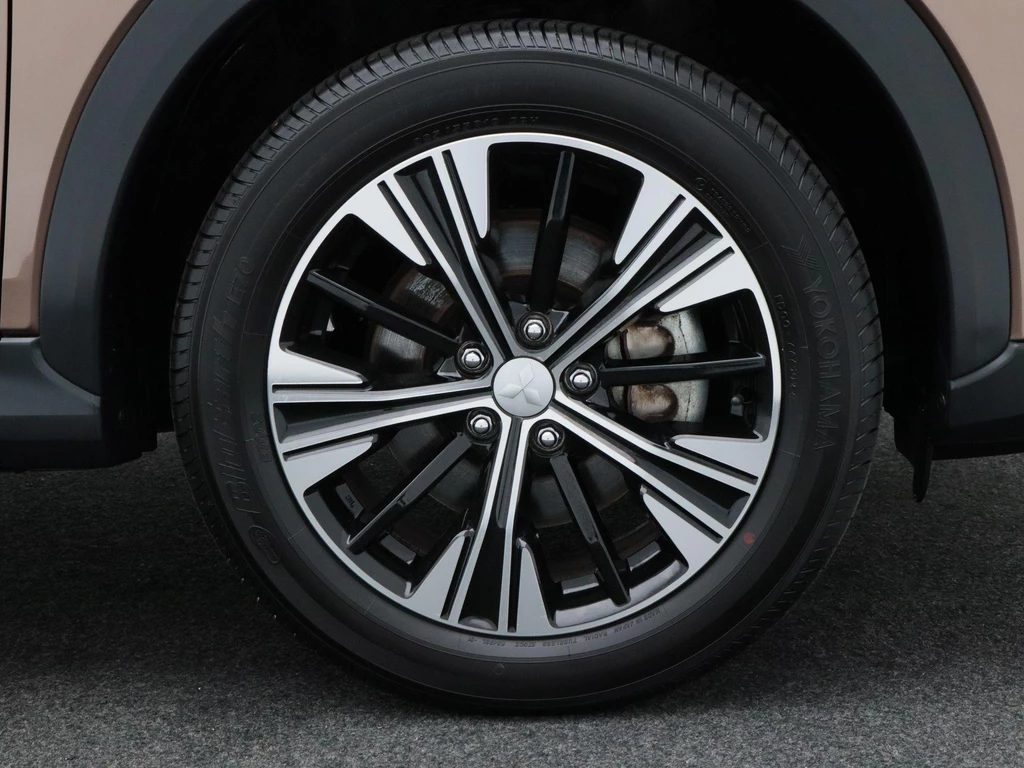 Mitsubishi Eclipse Cross – foto 12