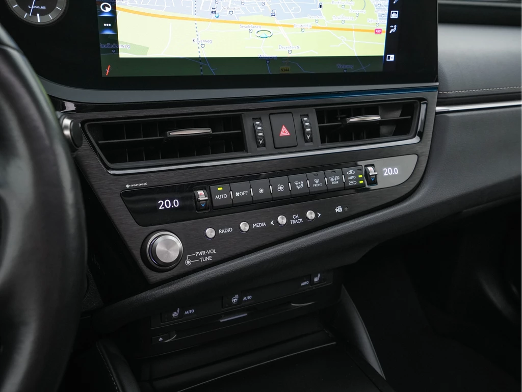 Lexus ES – foto 16