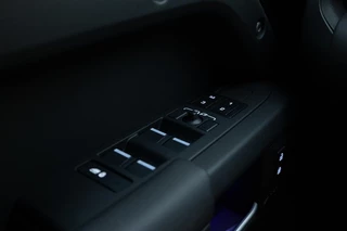 Land Rover Defender – thumbnail 23