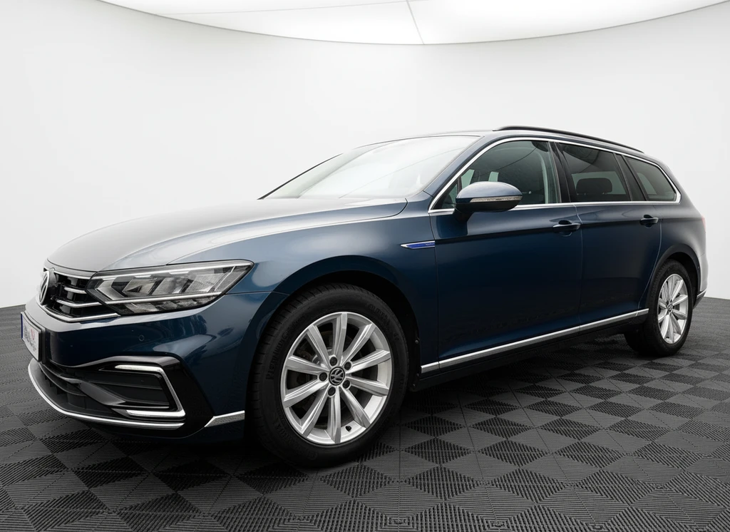 Volkswagen Passat – foto 2