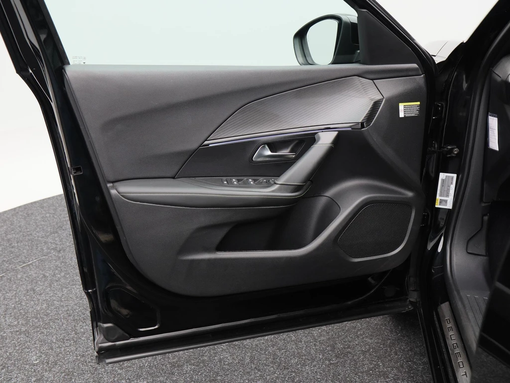 Peugeot e-2008 – foto 18