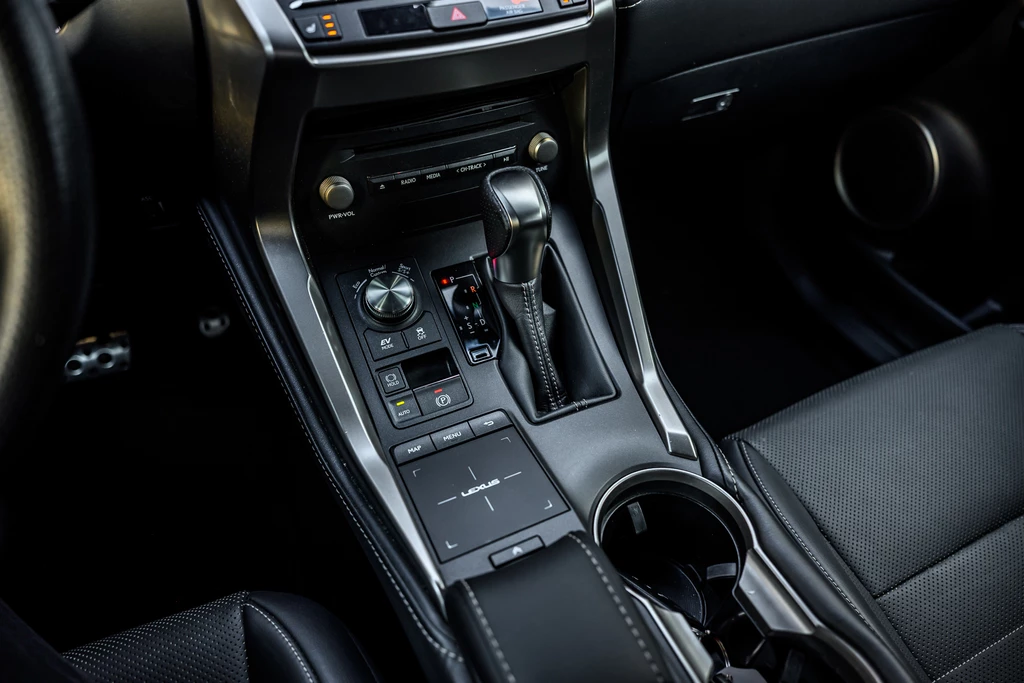 Lexus NX – foto 32