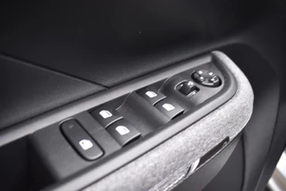 Opel Frontera – thumbnail 25