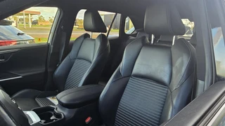 Toyota RAV4 – thumbnail 4
