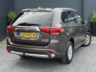 Mitsubishi Outlander – thumbnail 3