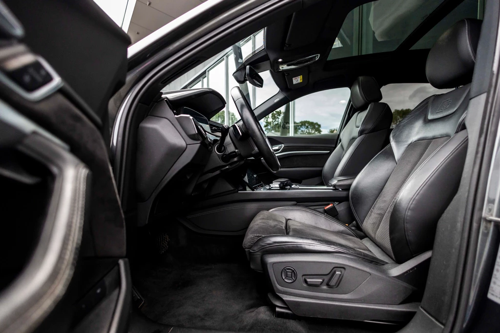 Audi e-tron – foto 12