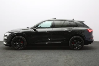 Audi e-tron – thumbnail 3