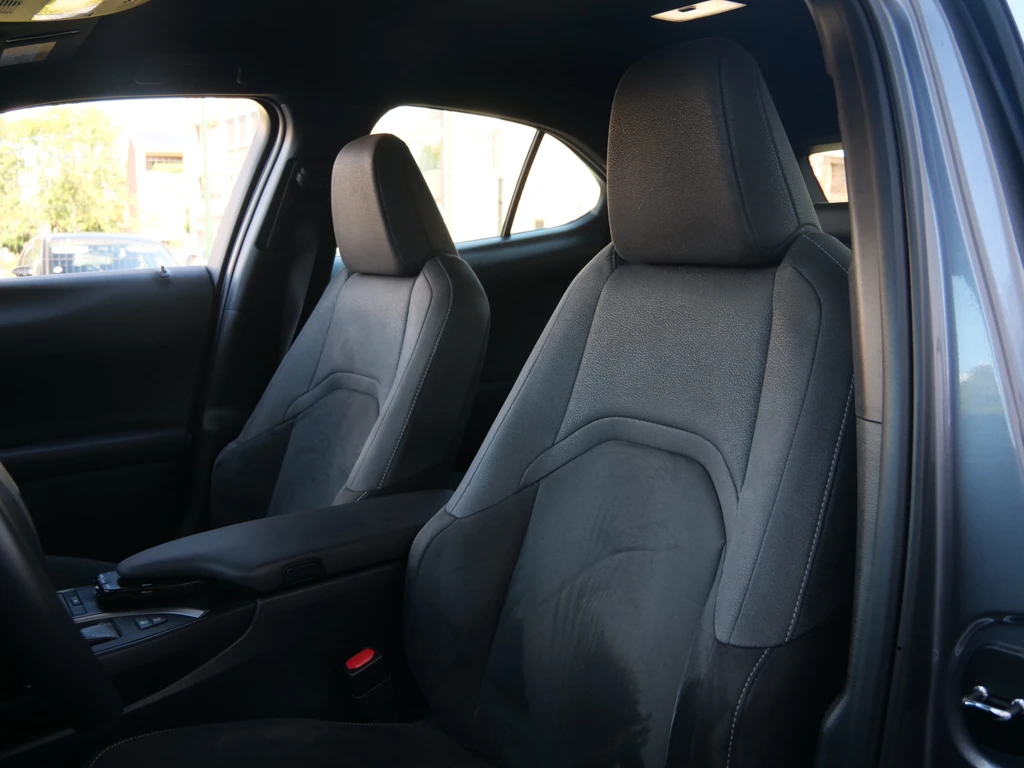 Lexus UX – foto 27