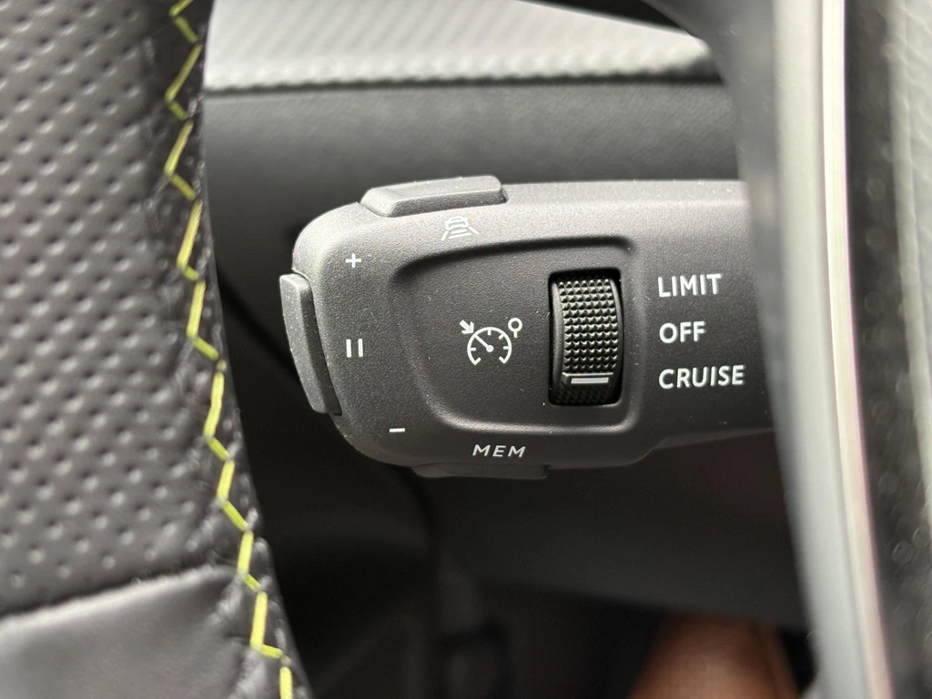 Peugeot e-208 – foto 37