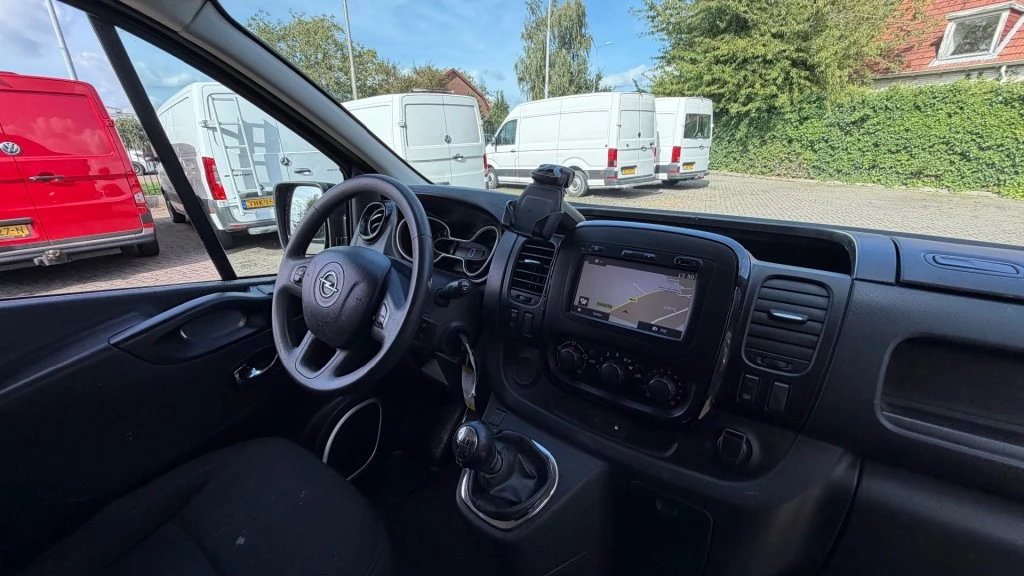 Opel Vivaro – foto 12