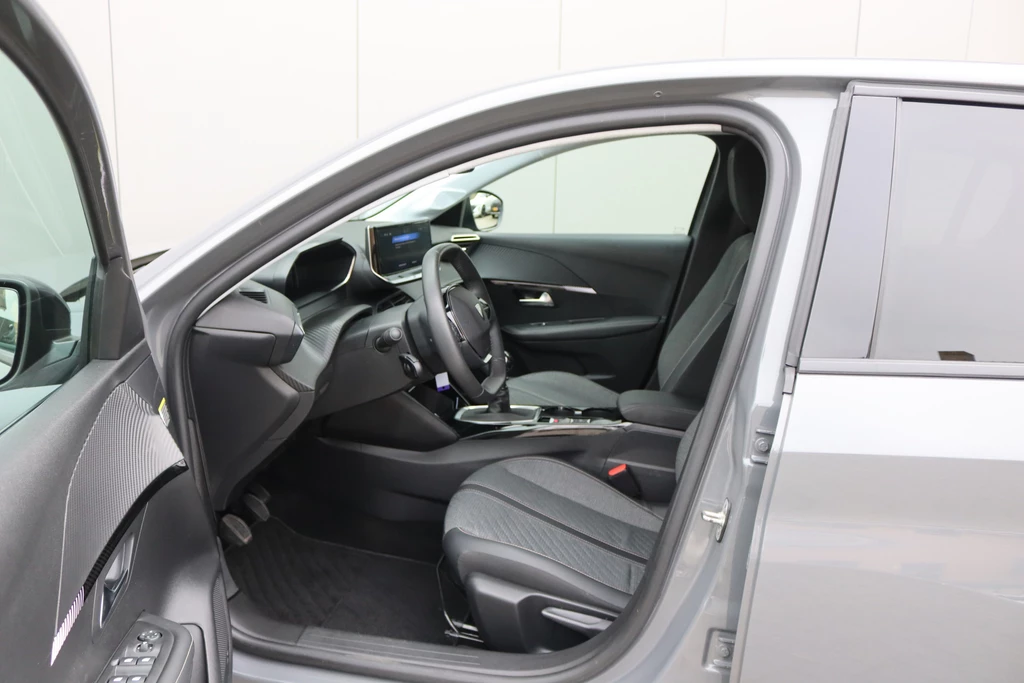 Peugeot 208 – foto 12