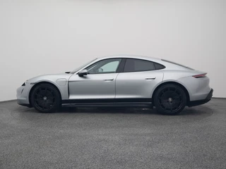 Porsche Taycan – thumbnail 3
