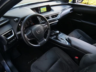 Lexus UX – thumbnail 21