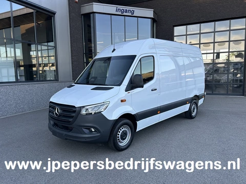 Mercedes-Benz Sprinter 317 CDI L2 H2 Pro LED / MBUX / Navigatie / Camera / Parkeersensoren / Cruise control / Airco / 270 Graden achterdeuren