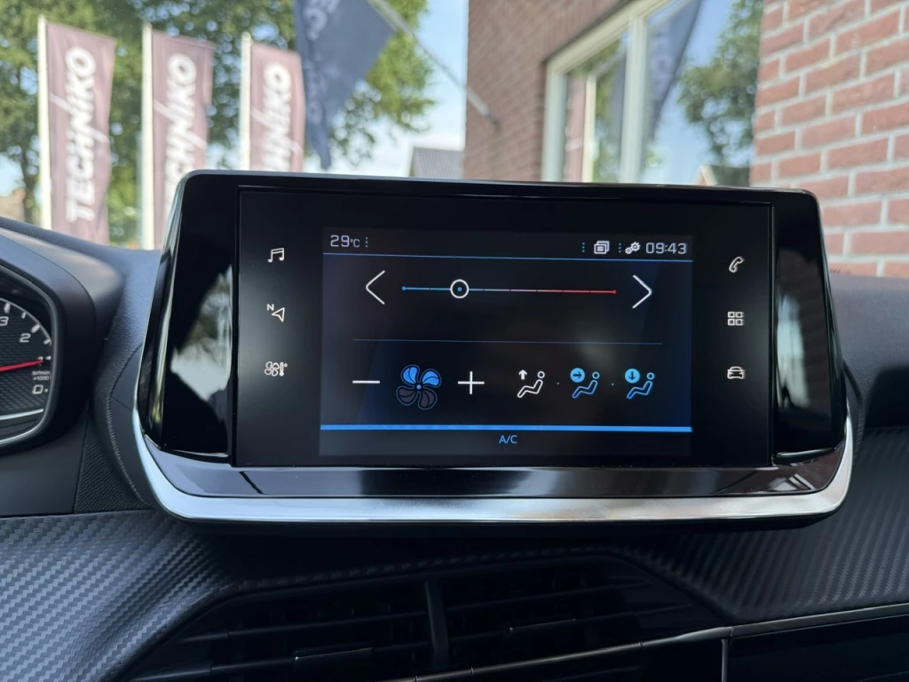 Peugeot 208 – foto 20