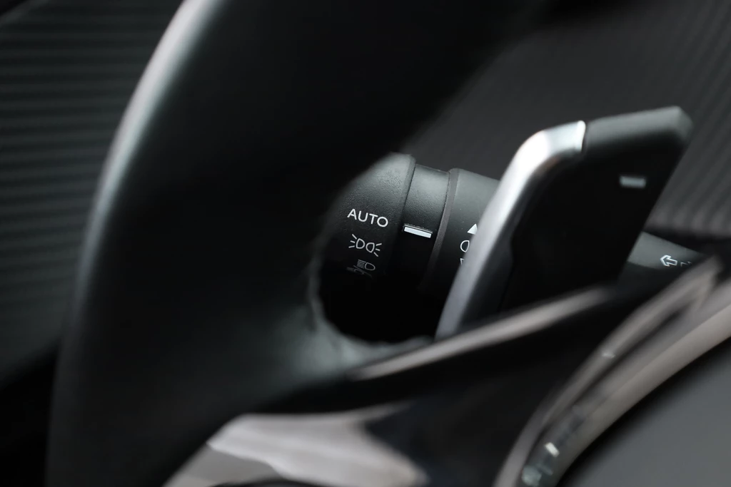 Peugeot 208 – foto 10