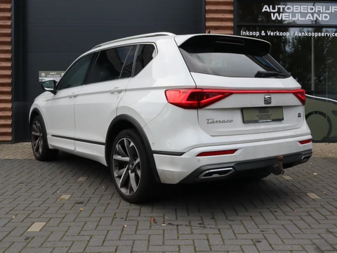 SEAT Tarraco 1.4 TSI e-Hybrid PHEV FR NIEUWSTAAT BTW-auto I FR I Leer I Pano I Trekhaak 1800KG I Camera I 20" I Winterpakket I Led I 245 PK I Virtual I