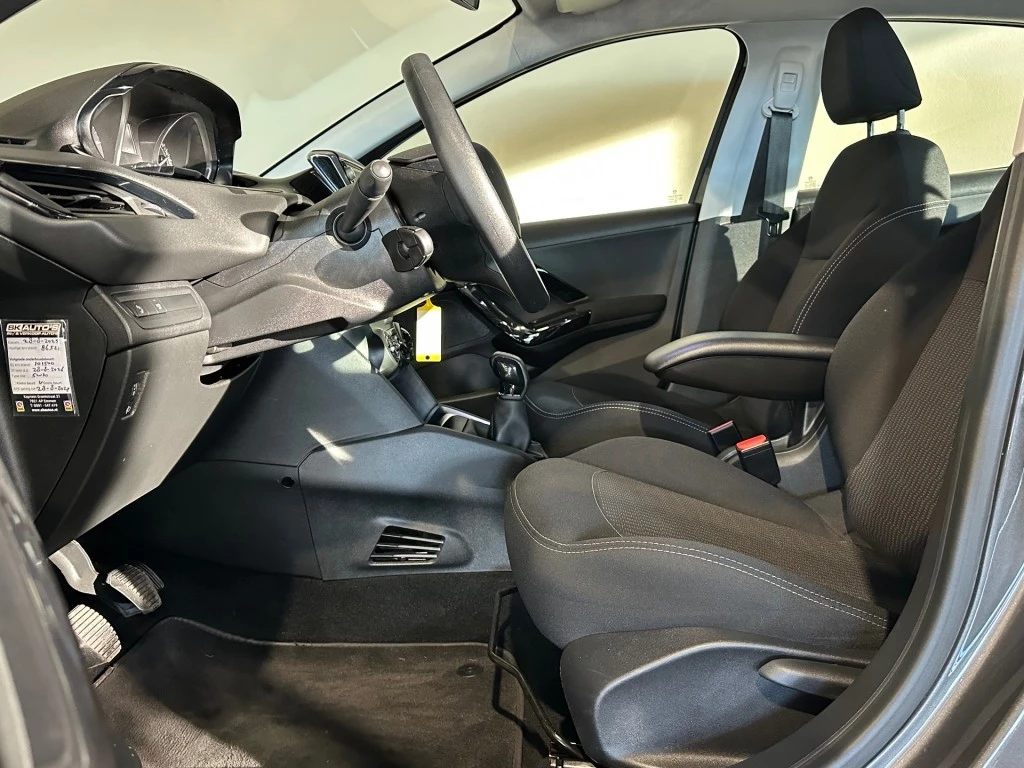 Peugeot 208 – foto 16