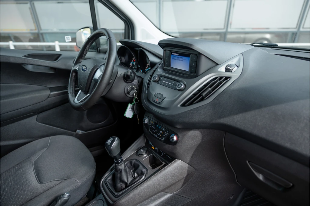 Ford Transit Courier – foto 17