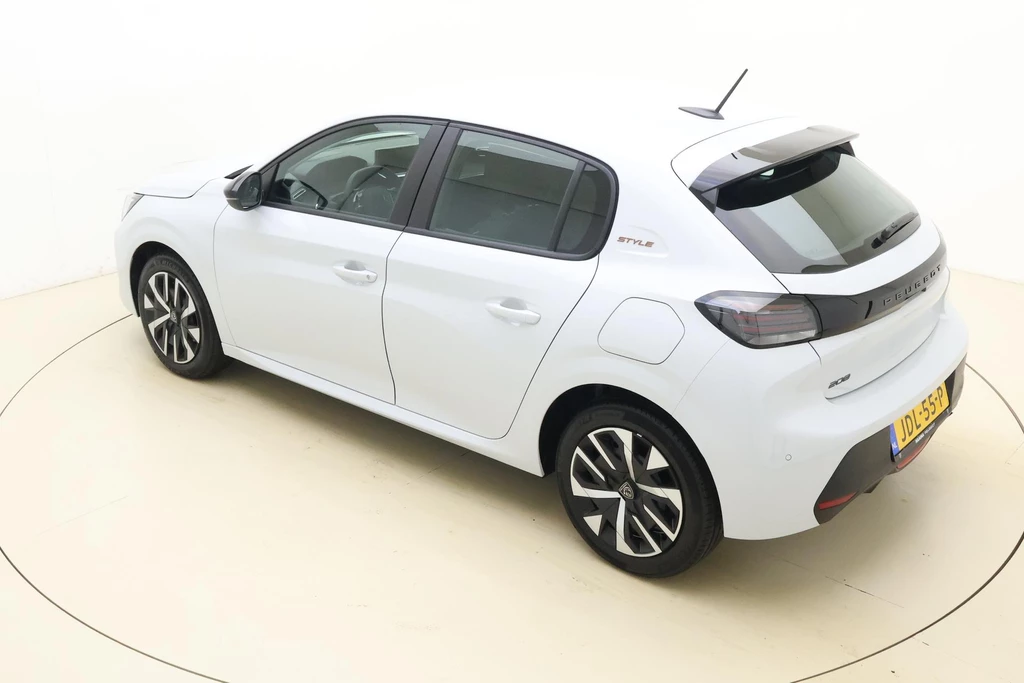 Peugeot 208 – foto 3