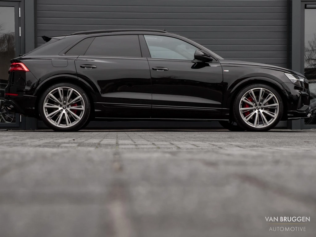 Audi Q8 – foto 12