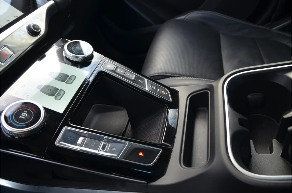 Jaguar I-PACE – foto 8