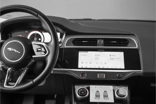 Jaguar I-PACE – thumbnail 22
