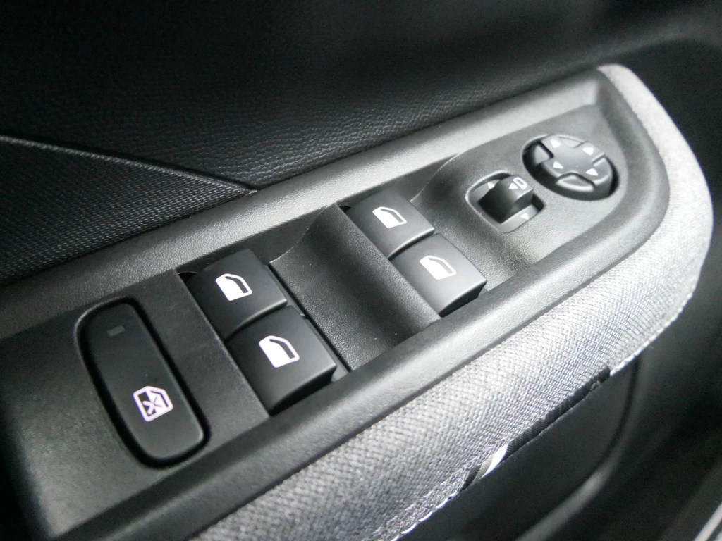 Opel Frontera – foto 23