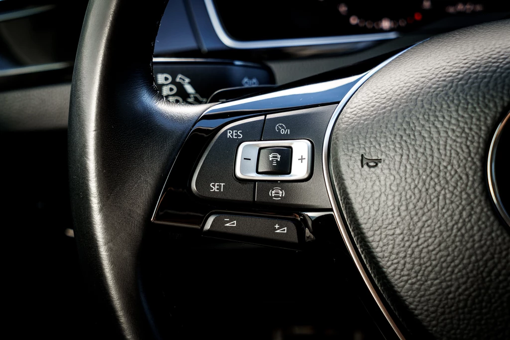 Volkswagen Passat – foto 36