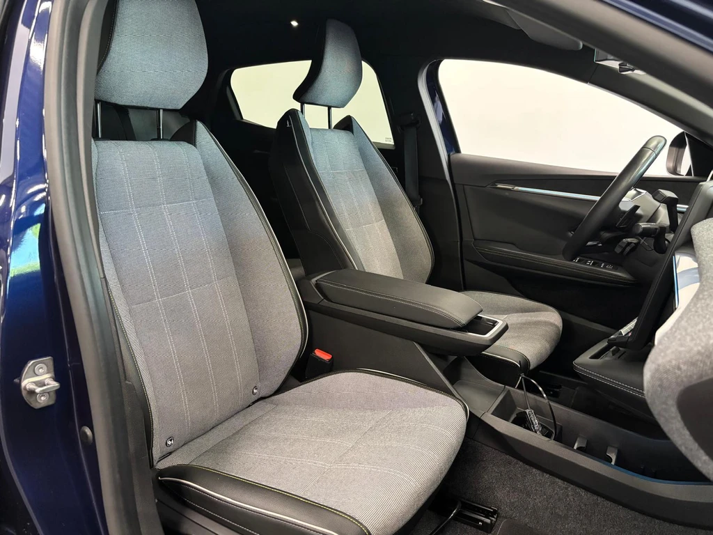 Renault Megane E-Tech – foto 9