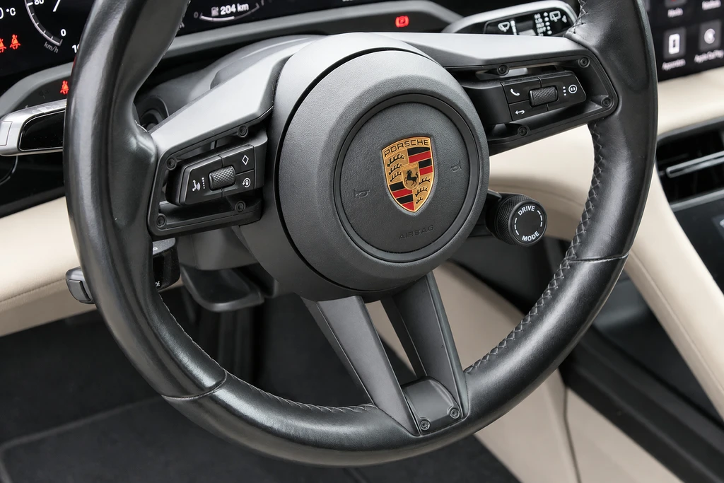 Porsche Taycan – foto 11