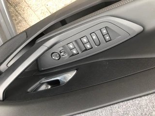 Peugeot 308 – thumbnail 9