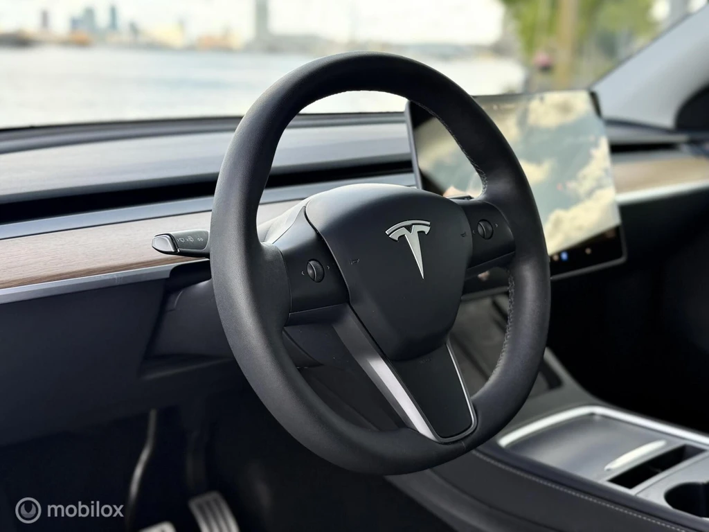 Tesla Model Y – foto 9