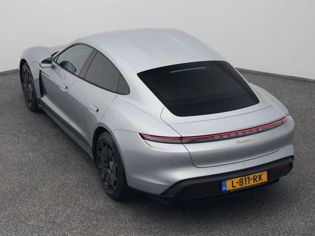 Porsche Taycan – foto 6