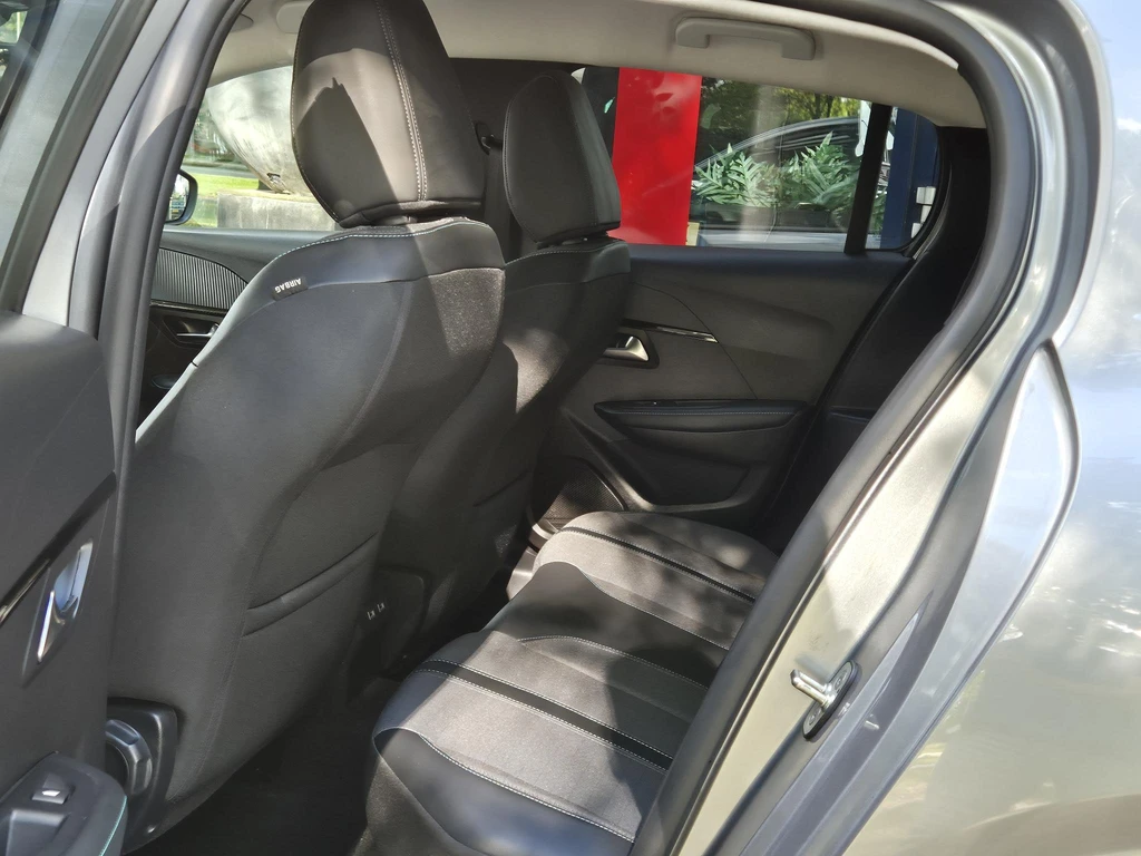 Peugeot 208 – foto 15