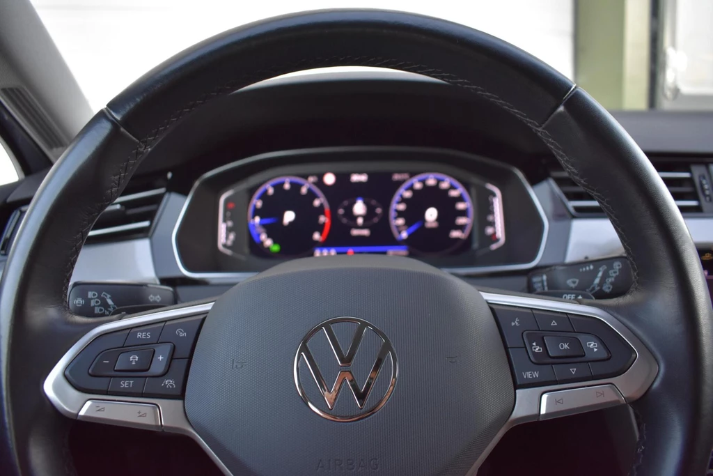 Volkswagen Passat – foto 15