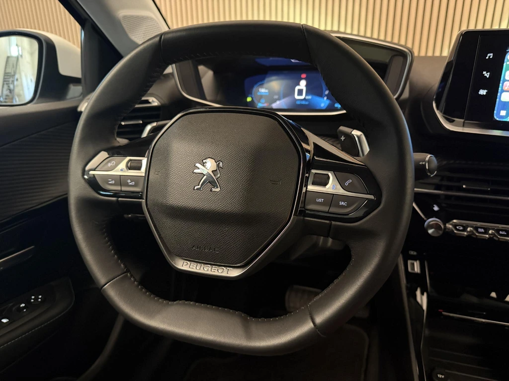 Peugeot 208 – foto 18