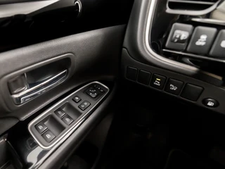 Mitsubishi Outlander Sport – thumbnail 23