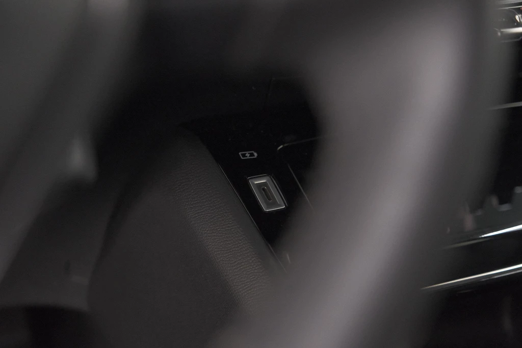 Peugeot e-208 – foto 37