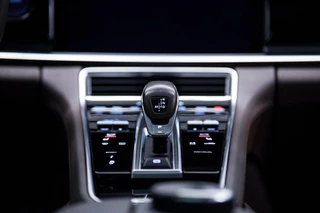 Porsche Panamera – thumbnail 18