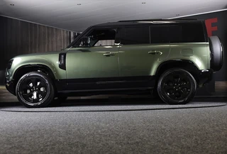 Land Rover Defender – thumbnail 4
