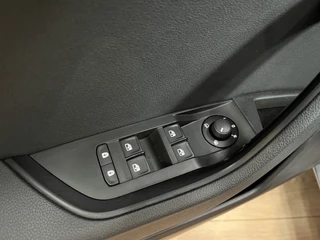 Škoda Superb – thumbnail 35
