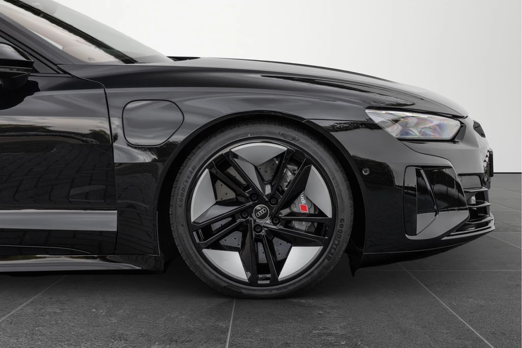 Audi e-tron GT – foto 17