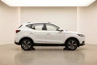 MG ZS EV – thumbnail 3