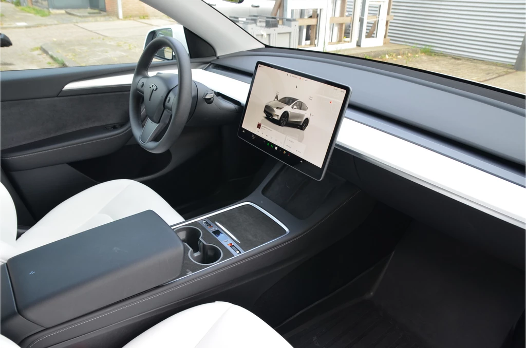 Tesla Model Y – foto 10