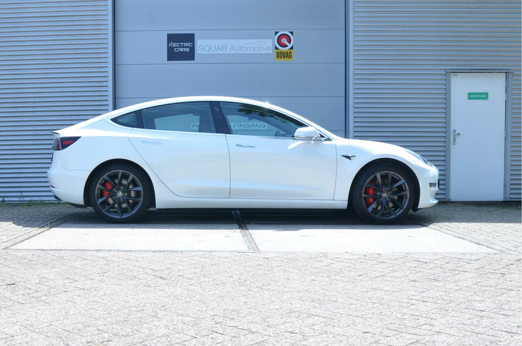 Tesla Model 3 – foto 4