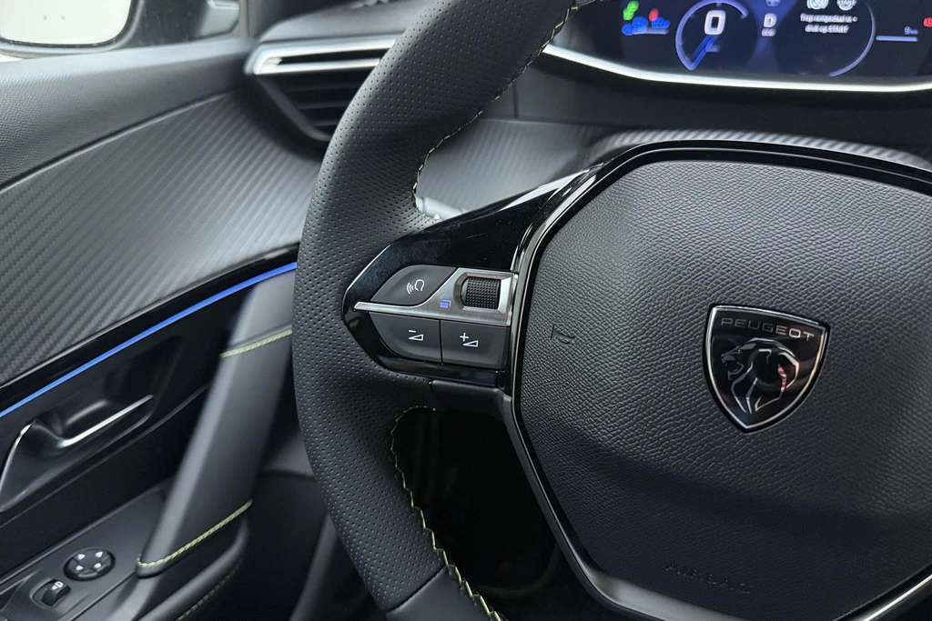 Peugeot e-208 – foto 21