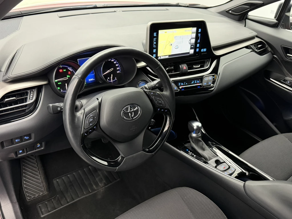 Toyota C-HR – foto 12