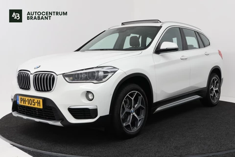 BMW X1 SDrive20i Corporate Lease High Executive (PANORAMADAK, CAMERA, STOELVERWARMING, HEAD-UP DISPLAY, DEALER ONDERHOUDEN)
